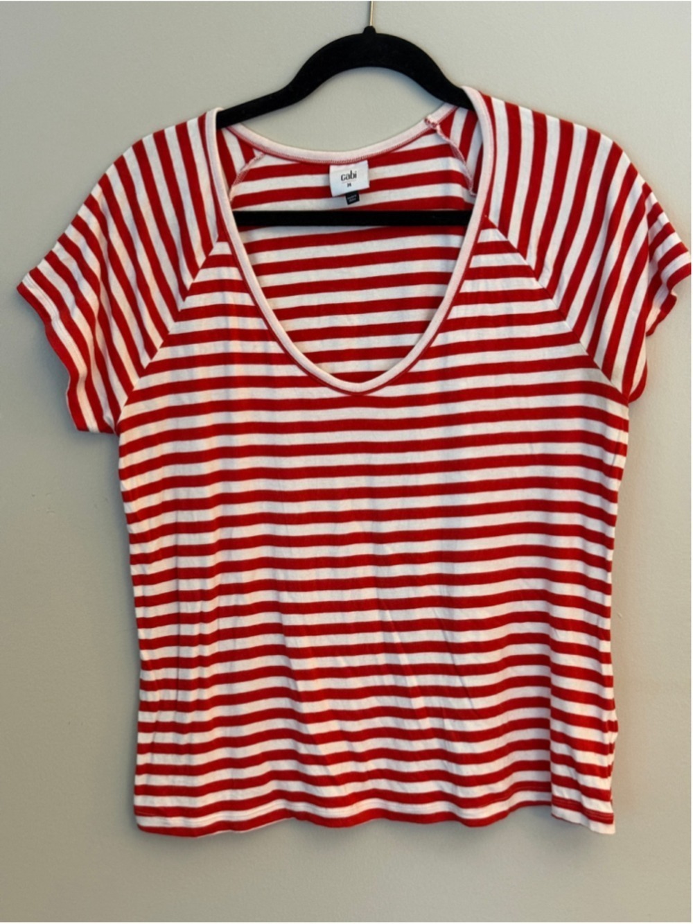 Cabi Shrunken Tee Red and White Raglan Top Size M EUC - Picture 3 of 6